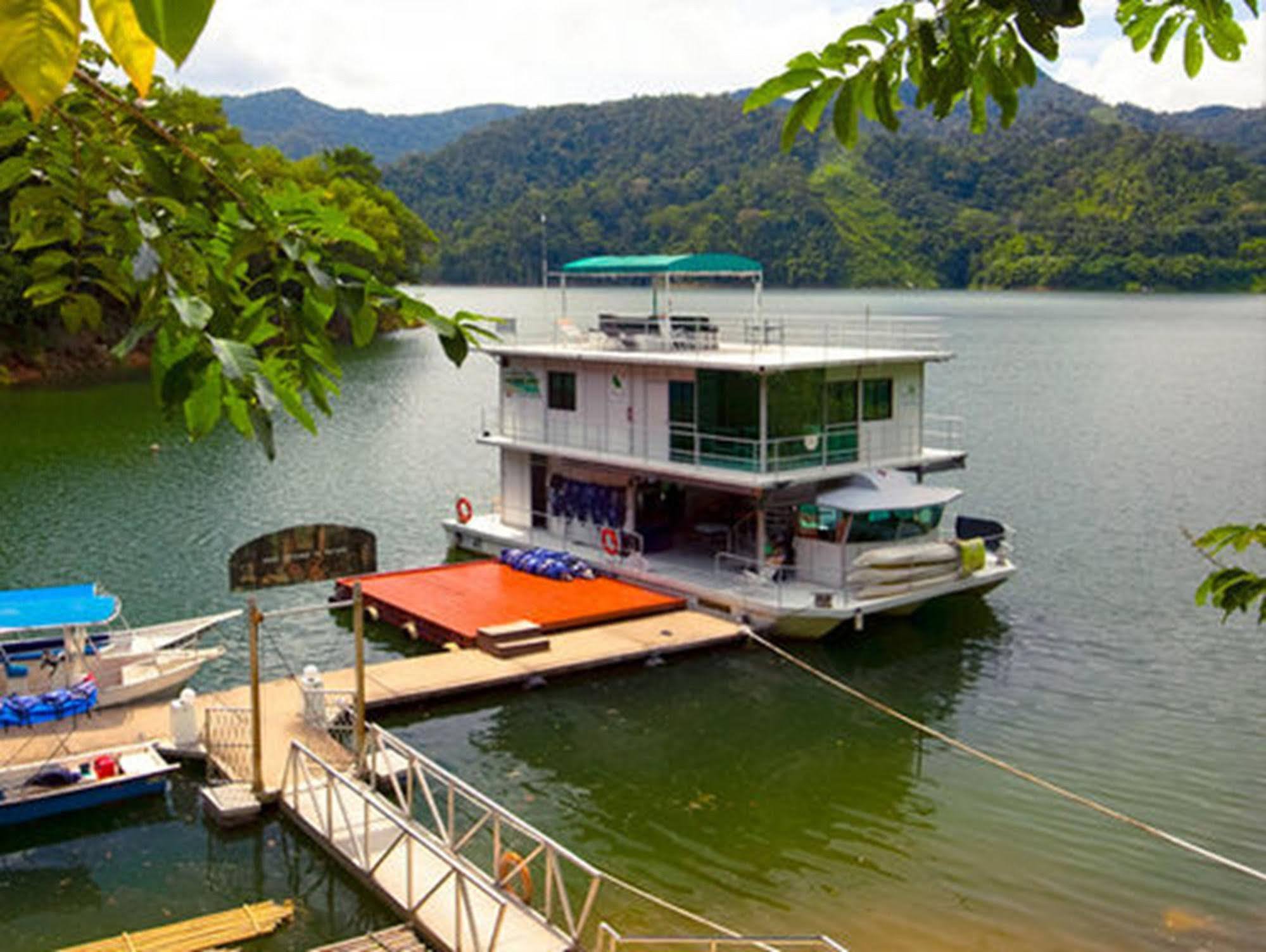 Belum Rainforest Resort Gerik Exterior photo